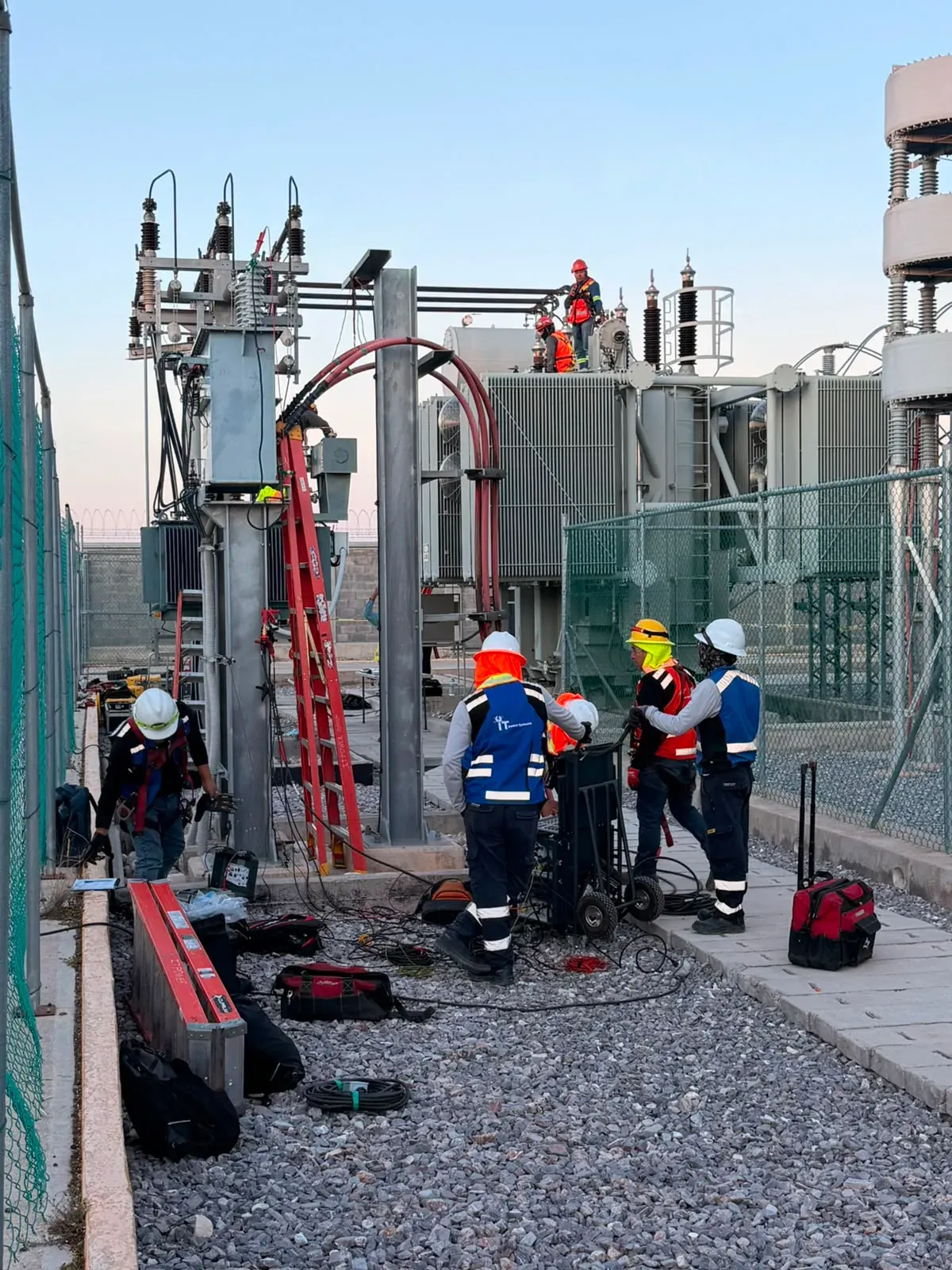 Equipo de iT Power Systems, foto 12 de 42